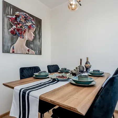 Apartment Joenrannalla, Historiaa Ja Modernia Mukavuutta