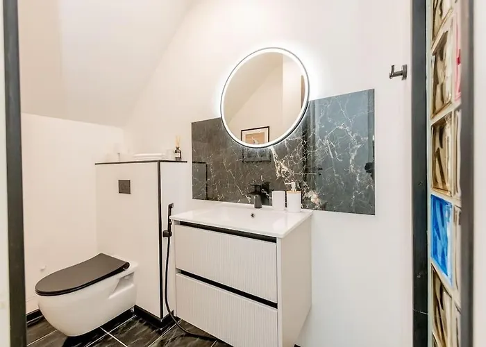 Apartment Joenrannalla, Historiaa Ja Modernia Mukavuutta