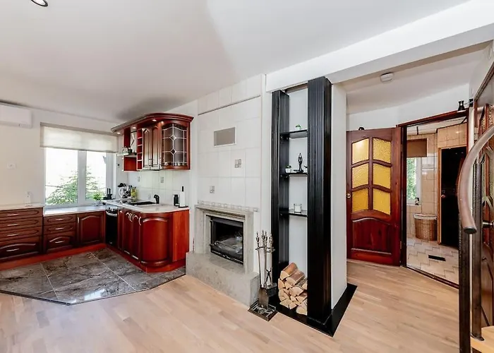 Joenrannalla, Historiaa Ja Modernia Mukavuutta *