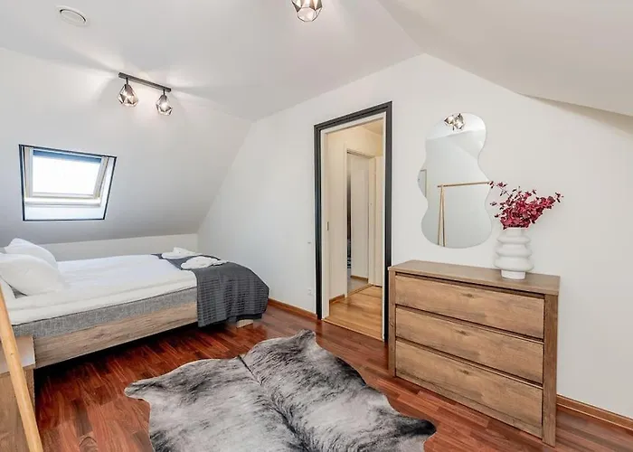 Joenrannalla, Historiaa Ja Modernia Mukavuutta Apartment