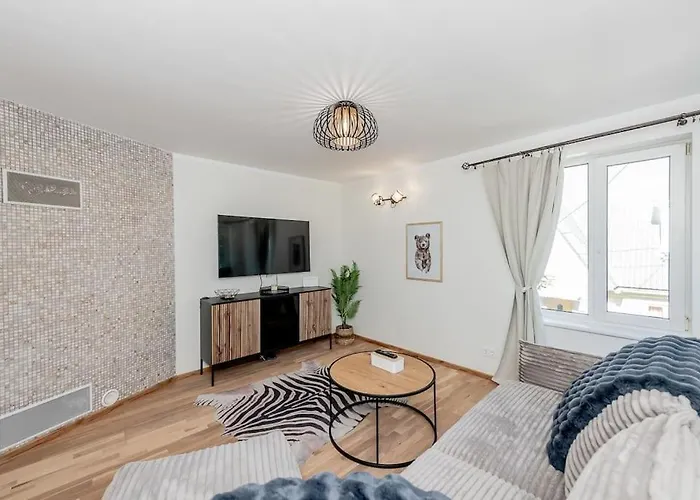 Joenrannalla, Historiaa Ja Modernia Mukavuutta * Parnu